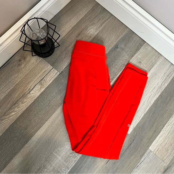 ALO Yoga Pants - Alo Yoga Red 7/8 Tights